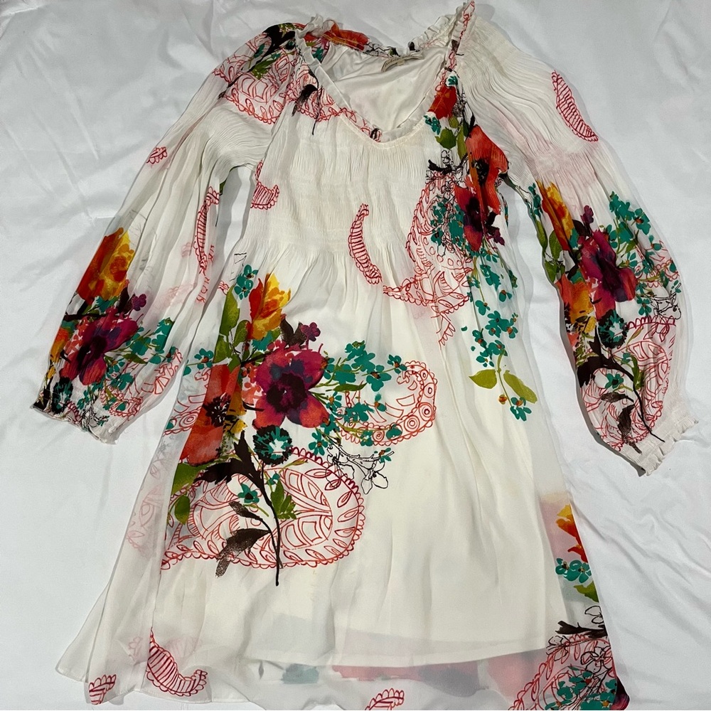 Isabella Bird Anthropologie White Red Poppy Floral Flowy Dress Smocking Size M